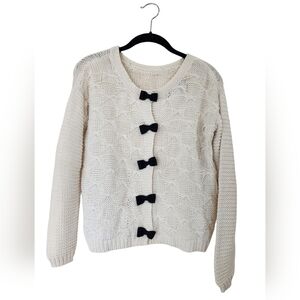 JESSICA SIMPSON cable knit bow cardigan, coquette, white/black, size S